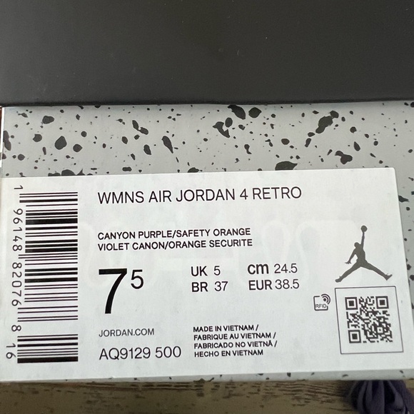 Air Jordan 4 Retro Sneakers - Picture 8 of 8
